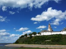 Из Казани — в Свияжск на теплоходе