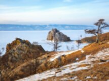 Подледная рыбалка с ночевкой на льду Байкала в «Клевом месте»