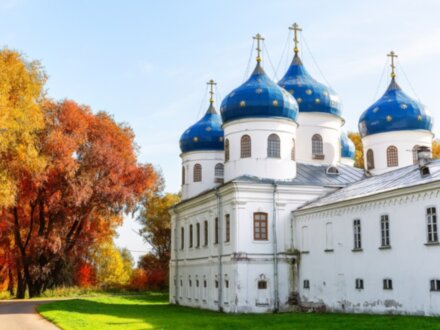 Былинное Поозерье: Перынский скит и Юрьев монастырь