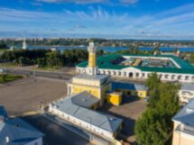 По Костроме на автомобиле и пешком
