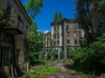Город-призрак и природа Абхазии