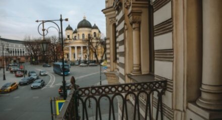 Групповая автопешеходная экскурсия «Дворы, парадные и Бродский»