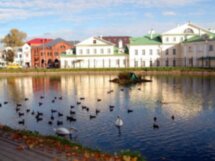Сергиев Посад: возле стен монастырских