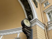 Дворцовая площадь для детей и их родителей