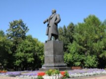 Вокруг Театрального сквера