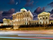 Таинственный остров Москвы: от подземелий до крыш вокруг Кремля
