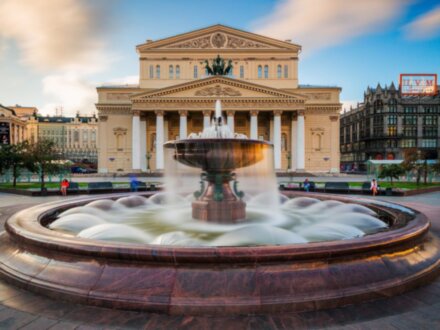 Петровка: от балета до пистолета