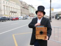 Иммерсивный променад по Невскому проспекту