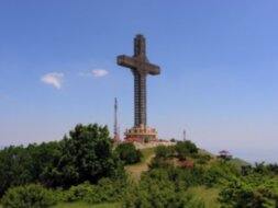 Куда ведет канатная дорога?