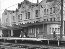 Удельная и барахолка, или Когда спальный район таит шедевры