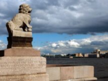 Вперед в прошлое: семейная прогулка-квест по Петроградской стороне