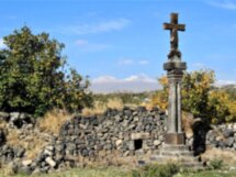 Архитектура и великие святыни средневековых монастырей