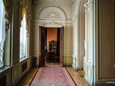 Петербург и его императрицы, княгини, фрейлины