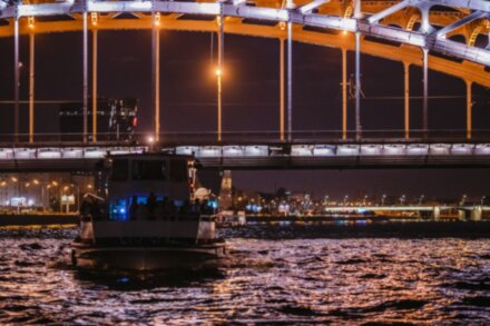 Прогулка на теплоходе на развод мостов