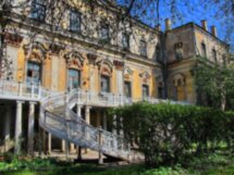 Увидеть уникальную лестницу в старинной усадьбе Демидовых