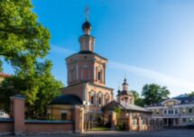 Ивановская горка: старинные дома, дворы и модные кафе