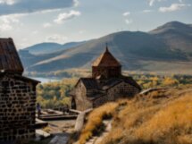 Возрождённый Гарни, «Монастырь копья» и высокогорный Севан