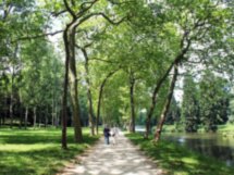 Скромное очарование провинциального городка, или Пикник на обочине Рамбуйе