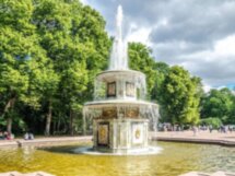 Петергоф и Кронштадт за один день