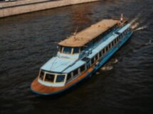 Прогулка по Москве-реке на теплоходе «Волна» от Киевского вокзала