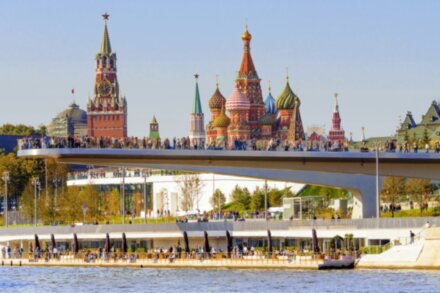 Прогулка на речном трамвае от причала «Патриарший» до Парка Горького и Зарядья