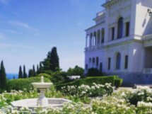 Курортная Алупка, Ливадийский дворец и замок Ласточкино гнездо