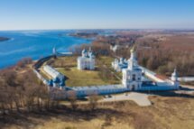 Хутынский и Юрьев монастыри — древние святыни Великого Новгорода