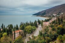Старая Гагра в мини-группе: заброшки, природа и достопримечательности