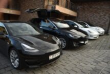 По древним и красивым местам Армении — на электромобиле Tesla