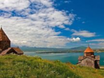 Армения от языческих храмов до снежных хребтов