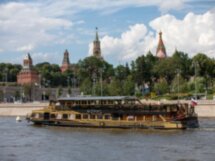 Речная прогулка на дизайнерском теплоходе «Морис» от Киевского вокзала