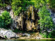 Аскинская ледяная пещера и водопад Мужские слёзы