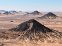 Белая и Черная пустыня за 2 дня из Каира