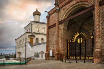 Исследовать Казанский кремль в мини-группе