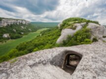 Из Балаклавы — в пещерные города и монастыри Крыма!