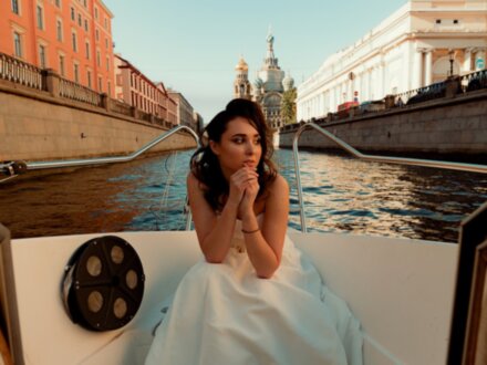 Город горожан: по Петербургу на уютном катере