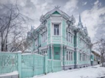 Зимний и праздничный Томск