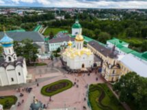 Внутренняя жизнь Троице-Сергиевой лавры