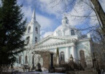 К Ксении Петербургской на Смоленке: о почитаемой святой и не только