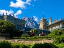 Автобусная экскурсия по дворцам и паркам Южного Крыма