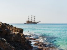 Морская прогулка на пиратском корабле