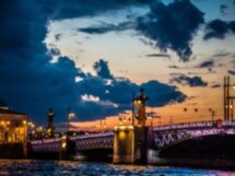 Романтика белых ночей и разводных мостов