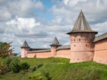 Суздаль — город и люди