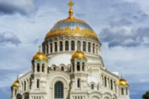 Полёт на самолёте над Финским заливом и Кронштадтом
