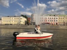 Сам себе капитан: аренда катера для самостоятельной прогулки по Москве-реке