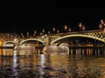 Теплоходная прогулка с шоу-программой и рождественским ужином