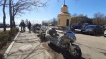 В Кронштадт и Петергоф — на мотоциклах!