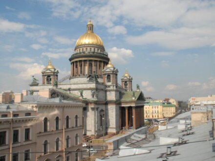 История трех старейших площадей Петербурга