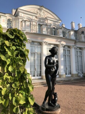 Гастротур в Петербурге с проживанием в SPA-отеле: знаменитые рестораны, деликатесы и винный погреб