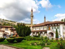 Древние храмы и крымские ханы